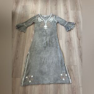 DEBBIE KATZ ( South beach) Elegant Gray Embroidered Dress 🏖️🤍🩶
